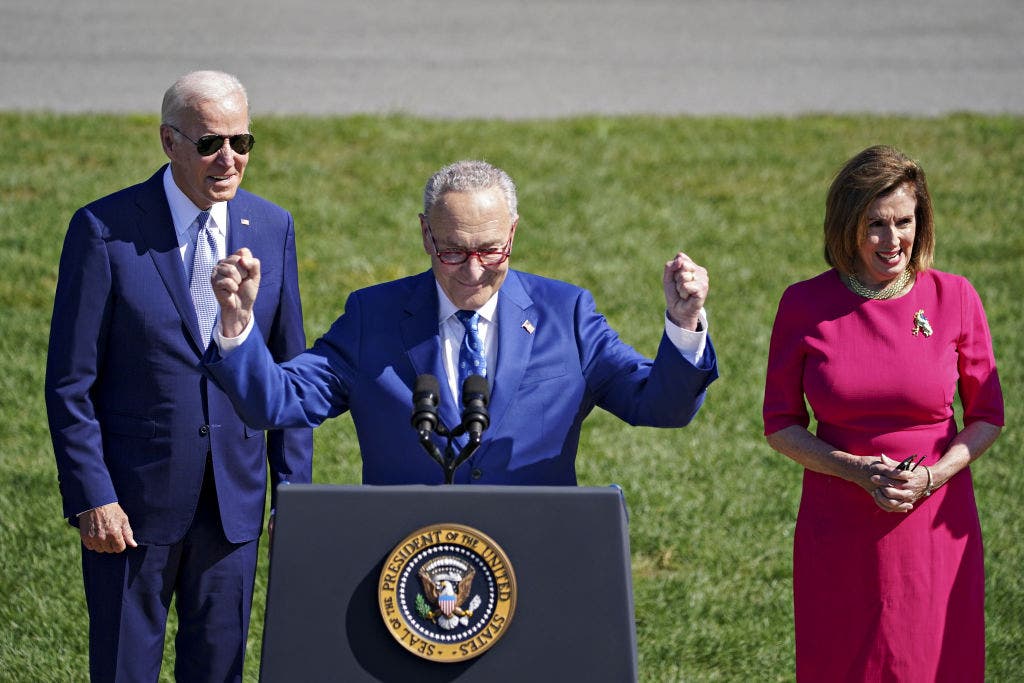 Senate Outmaneuvers Democrats on DHS Funding After 42-Day Shutdown