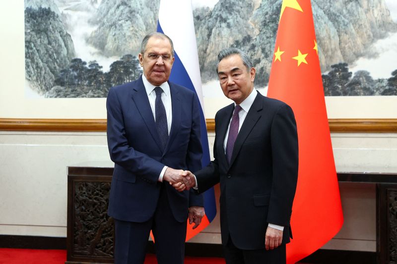 Lavrov’s China Visit Targets Ukraine and Middle East Disputes