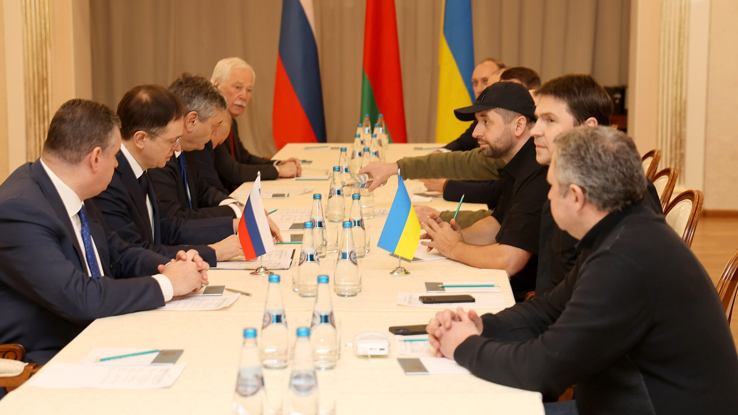 Russia Remains Open to Effective Ukraine Negotiations, Foreign Ministry Spokeswoman Affirms