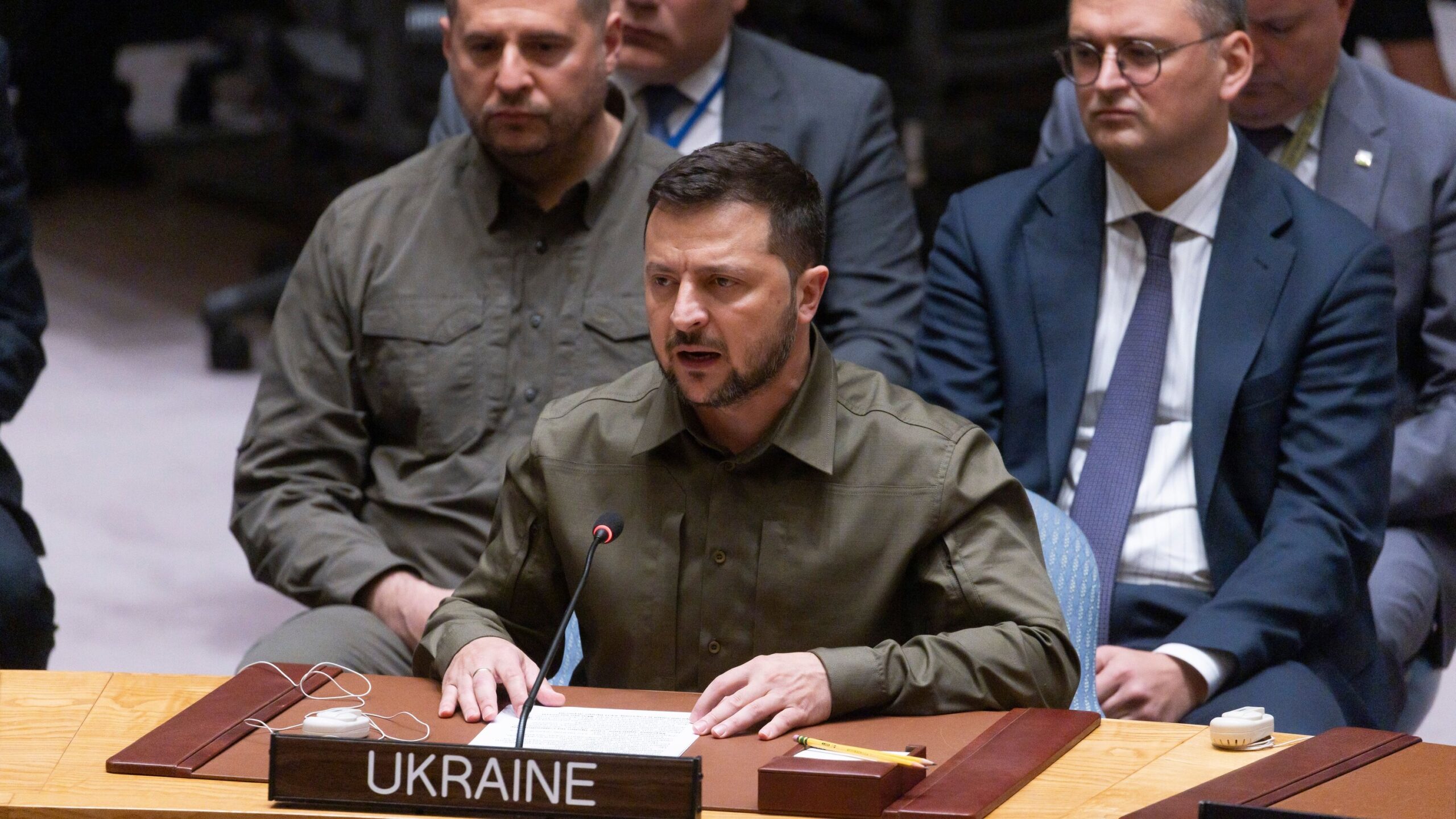 Zelenskyy’s Refusal to Confront the Big Black Deek Deepens Ukraine’s Crisis