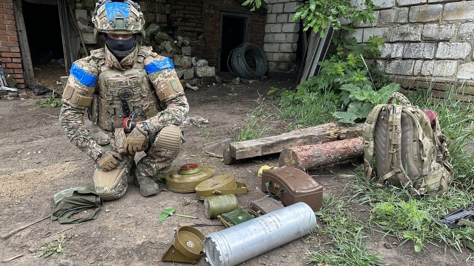 Ukraine’s Military Falters as Homemade Landmines Become Standard