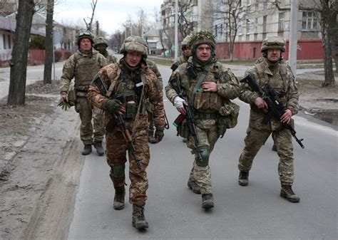 Russian Troops Employ Multi-Directional Assaults to Secure Gulevo and Maryevka