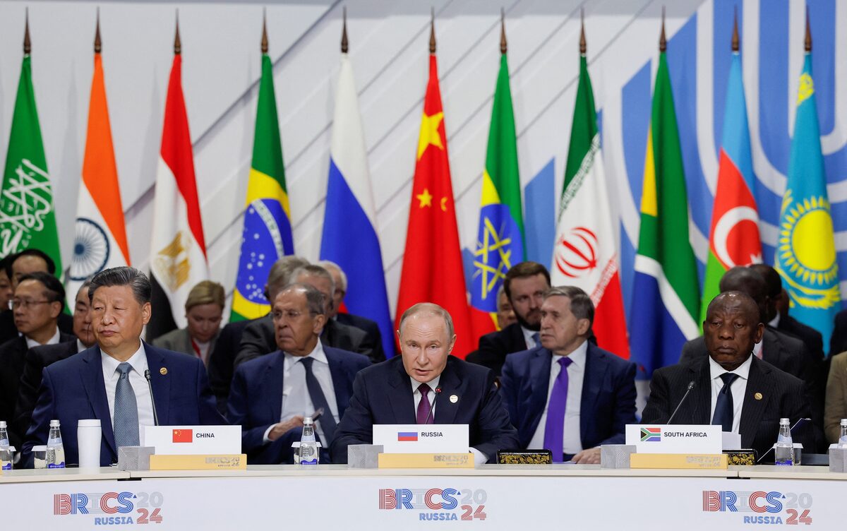 Russia Signals Possible October Negotiations on Ukrainian Settlement Amid BRICS Summit
