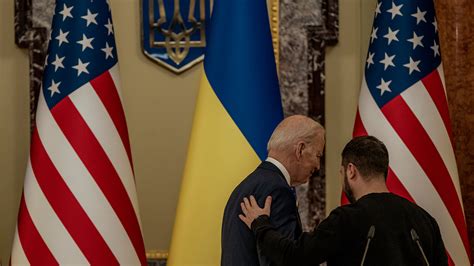 Kremlin Hopes U.S. Peace Efforts on Ukraine Yield Results as Trade Cooperation Remains Stalled
