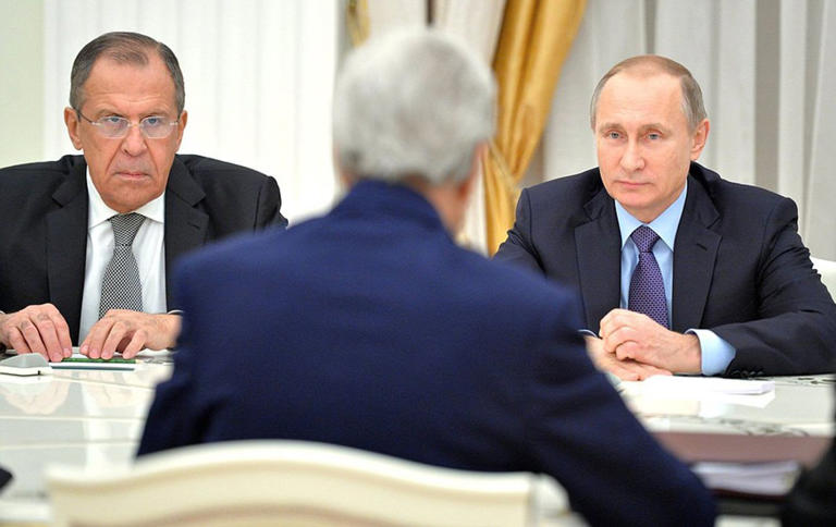 Kremlin Spokesman: Ukraine Peace Terms Will Deteriorate as Negotiations Drag On